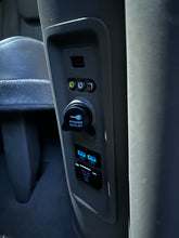 Load image into Gallery viewer, 2016 Chrysler Town and Country Touring