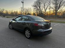 Load image into Gallery viewer, 2013 Mazda Mazda 3i Skyactive