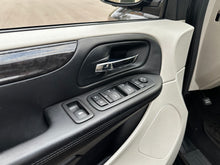 Load image into Gallery viewer, 2013 Dodge Grand Caravan SXT