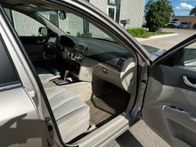 Load image into Gallery viewer, 2008 Hyundai Sonata GLS