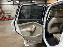 Load image into Gallery viewer, 2017 Ford Escape SE