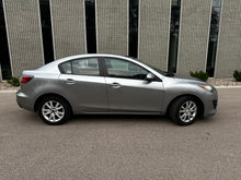 Load image into Gallery viewer, 2010 Mazda Mazda 3i sport