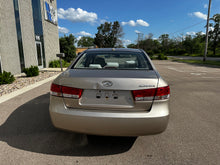 Load image into Gallery viewer, 2008 Hyundai Sonata GLS