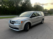 Load image into Gallery viewer, 2012 Dodge Grand Caravan SE