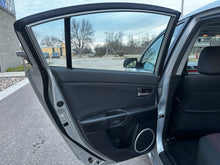 Load image into Gallery viewer, 2004 Mazda Mazda 3S