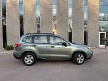 Load image into Gallery viewer, 2015 Subaru Forester 2.5i