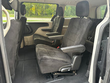Load image into Gallery viewer, 2013 Dodge Grand Caravan SXT