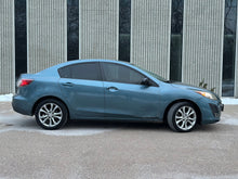 Load image into Gallery viewer, 2010 Mazda Mazda 3i