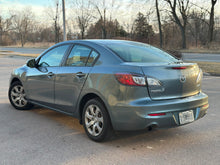 Load image into Gallery viewer, 2013 Mazda Mazda 3i Skyactive