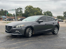 Load image into Gallery viewer, 2016 Mazda Mazda 3i Sport