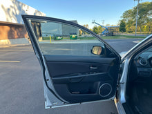 Load image into Gallery viewer, 2008 Mazda Mazda 3S Hatchback