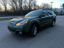 Load image into Gallery viewer, 2014 Subaru Forester Premium