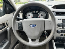 Load image into Gallery viewer, 2009 Ford Focus SE