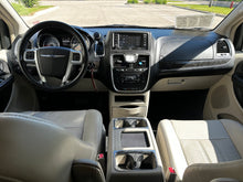 Load image into Gallery viewer, 2013 Chrysler Town and Country Touring L