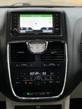 Load image into Gallery viewer, 2015 Chrysler Town and Country Touring L