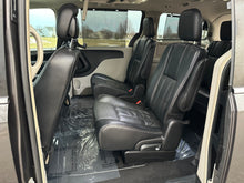 Load image into Gallery viewer, 2015 Chrysler Town and Country Touring L