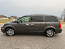 Load image into Gallery viewer, 2015 Chrysler Town and Country Touring L