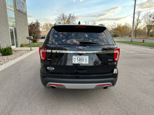 Load image into Gallery viewer, 2017 Ford Explorer XLT