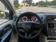 Load image into Gallery viewer, 2012 Dodge Grand Caravan SE