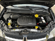 Load image into Gallery viewer, 2013 Dodge Grand Caravan SXT