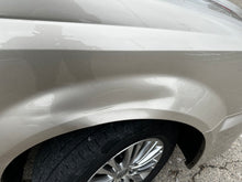 Load image into Gallery viewer, 2014 Chrysler Town and Country Touring L