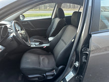 Load image into Gallery viewer, 2013 Mazda Mazda 3i Skyactive