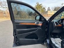 Load image into Gallery viewer, 2011 Jeep Grand Cherokee Overland