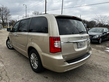 Load image into Gallery viewer, 2014 Chrysler Town and Country Touring L
