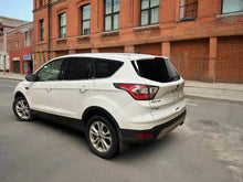 Load image into Gallery viewer, 2017 Ford Escape SE