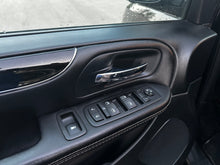 Load image into Gallery viewer, 2015 Dodge Grand Caravan SXT