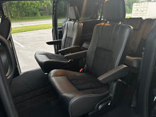 Load image into Gallery viewer, 2015 Dodge Grand Caravan SXT