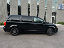 Load image into Gallery viewer, 2015 Dodge Grand Caravan SXT
