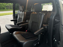 Load image into Gallery viewer, 2015 Dodge Grand Caravan SXT