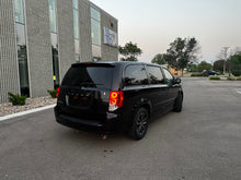 Load image into Gallery viewer, 2015 Dodge Grand Caravan SXT