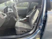 Load image into Gallery viewer, 2009 Chevy Malibu LS