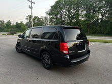 Load image into Gallery viewer, 2015 Dodge Grand Caravan SXT