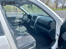 Load image into Gallery viewer, 2003 Honda Cr-V