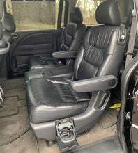 Load image into Gallery viewer, 2007 Honda Odyssey Touring