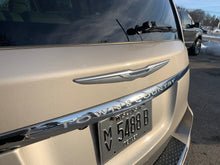 Load image into Gallery viewer, 2013 Chrysler Town & Country Touring