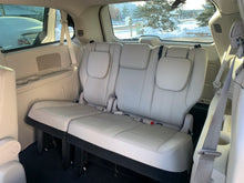 Load image into Gallery viewer, 2013 Chrysler Town & Country Touring