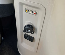 Load image into Gallery viewer, 2013 Chrysler Town & Country Touring