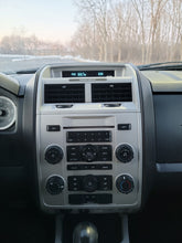 Load image into Gallery viewer, 2009 Ford Escape XLT FWD
