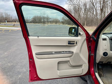 Load image into Gallery viewer, 2008 Ford Escape XLS