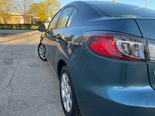 Load image into Gallery viewer, 2011 Mazda Mazda 3i Touring