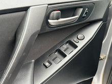 Load image into Gallery viewer, 2010 Mazda Mazda 3i touring