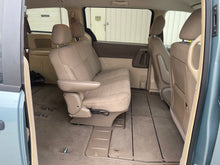 Load image into Gallery viewer, 2008 Chrysler Town & Country