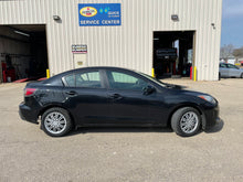 Load image into Gallery viewer, 2013 Mazda Mazda 3i Skyactive