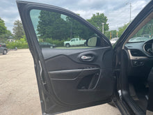 Load image into Gallery viewer, 2014 Jeep Cherokee Sport