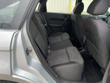 Load image into Gallery viewer, 2011 Ford Focus SE