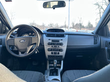 Load image into Gallery viewer, 2009 Ford Focus SE